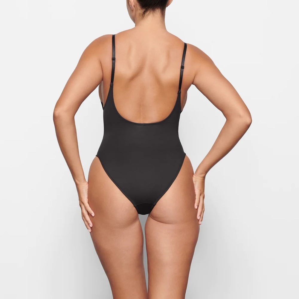 Skims Signature Swim Scoop Neck One Piece Swimsuit Onyx Black Size Medium - Picture 3 of 10